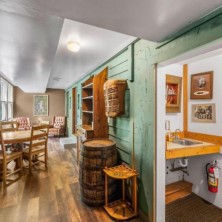 Whiskey Ridge Lodge, A Restored 1940S Gem, 2 Mins From Downtown, Breathtaking City Views, Custom Game Room, And Spacious Elegance Gatlinburg Extérieur photo