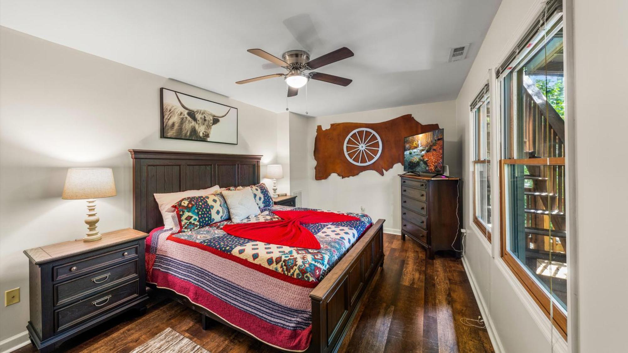 Whiskey Ridge Lodge, A Restored 1940S Gem, 2 Mins From Downtown, Breathtaking City Views, Custom Game Room, And Spacious Elegance Gatlinburg Extérieur photo