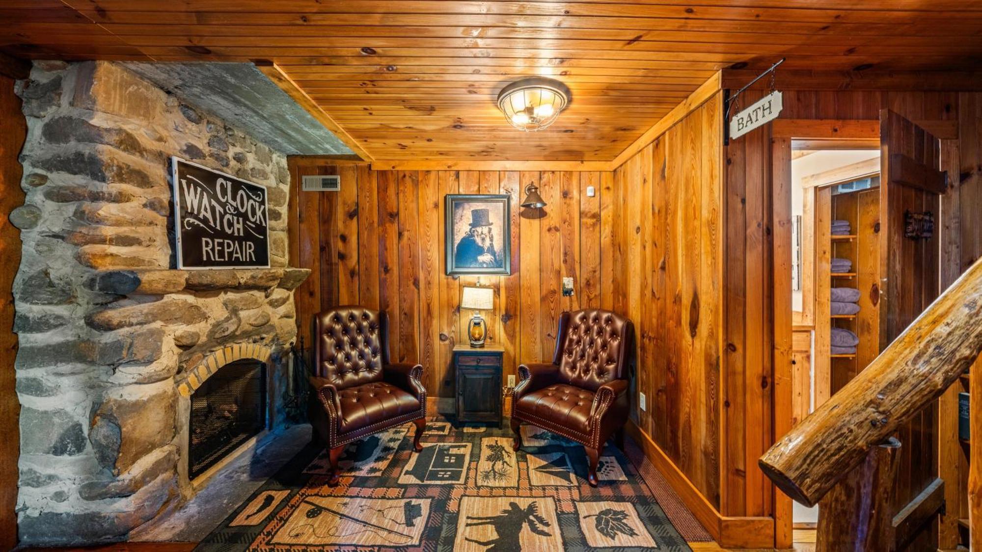 Whiskey Ridge Lodge, A Restored 1940S Gem, 2 Mins From Downtown, Breathtaking City Views, Custom Game Room, And Spacious Elegance Gatlinburg Extérieur photo