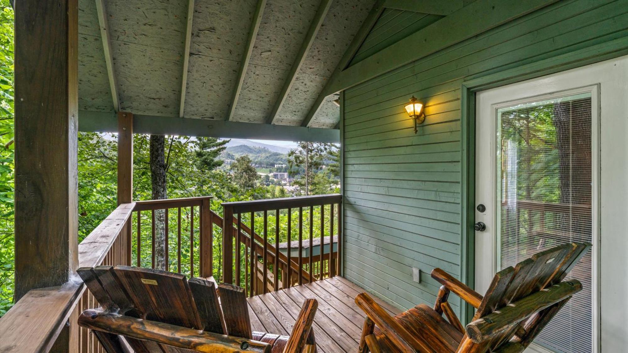 Whiskey Ridge Lodge, A Restored 1940S Gem, 2 Mins From Downtown, Breathtaking City Views, Custom Game Room, And Spacious Elegance Gatlinburg Extérieur photo