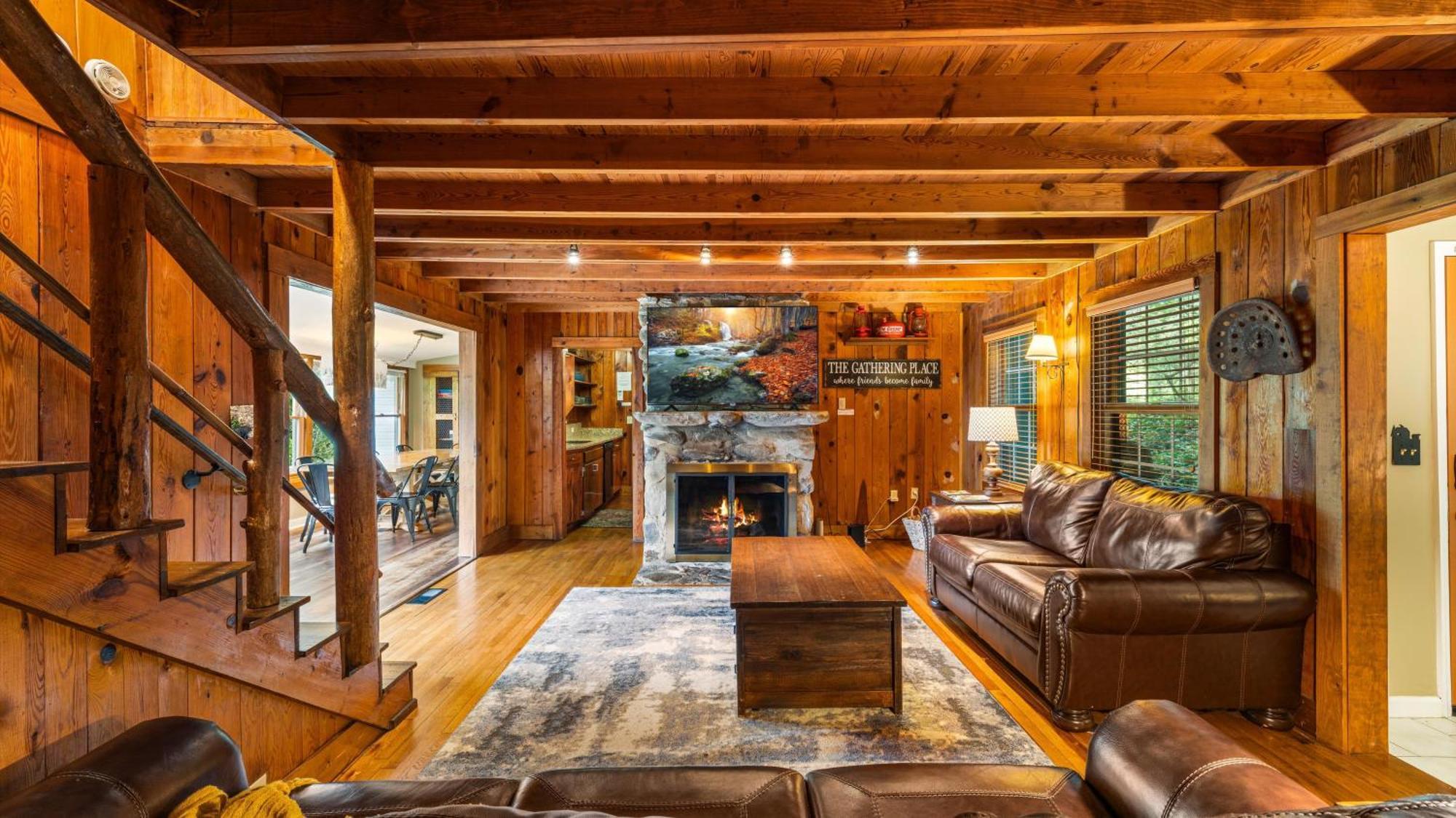 Whiskey Ridge Lodge, A Restored 1940S Gem, 2 Mins From Downtown, Breathtaking City Views, Custom Game Room, And Spacious Elegance Gatlinburg Extérieur photo