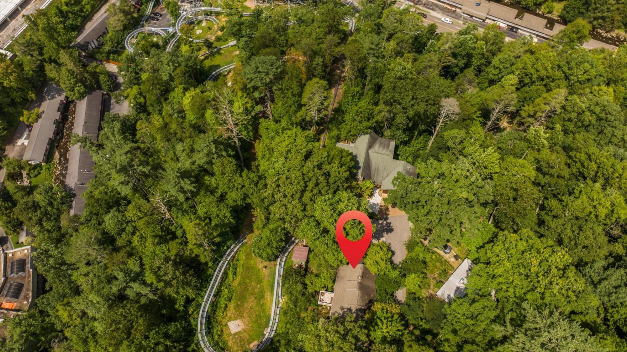 Whiskey Ridge Lodge, A Restored 1940S Gem, 2 Mins From Downtown, Breathtaking City Views, Custom Game Room, And Spacious Elegance Gatlinburg Extérieur photo